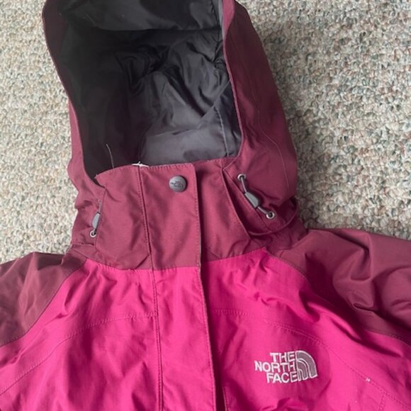 NORTHFACE HYVENT ARCTIC LONG HOODED SKI JACKET BURGUNDY Womens Medium Preowned - Picture 3 of 3